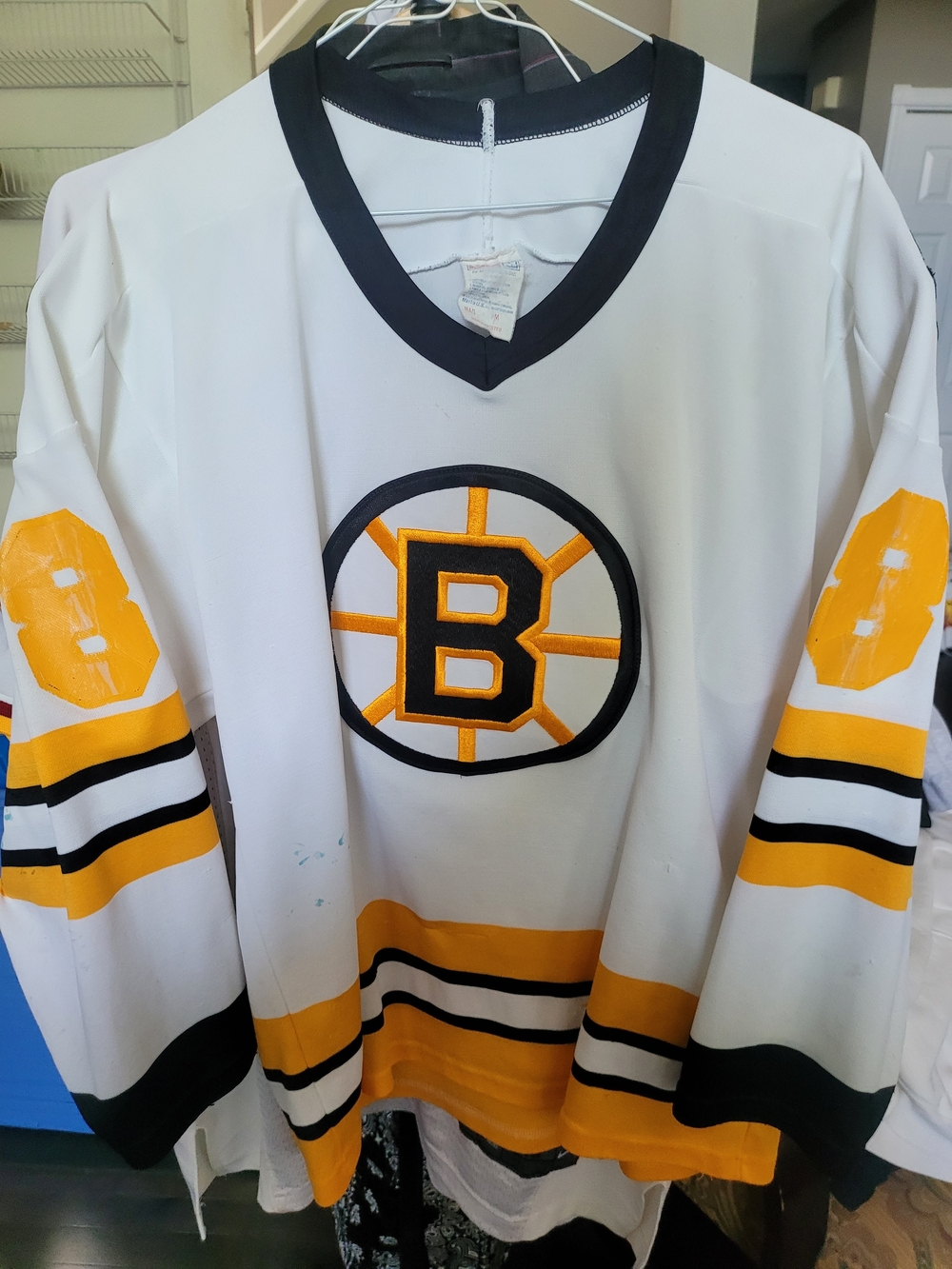 THRASHED VINTAGE Boston Bruins Cam Neely Jersey